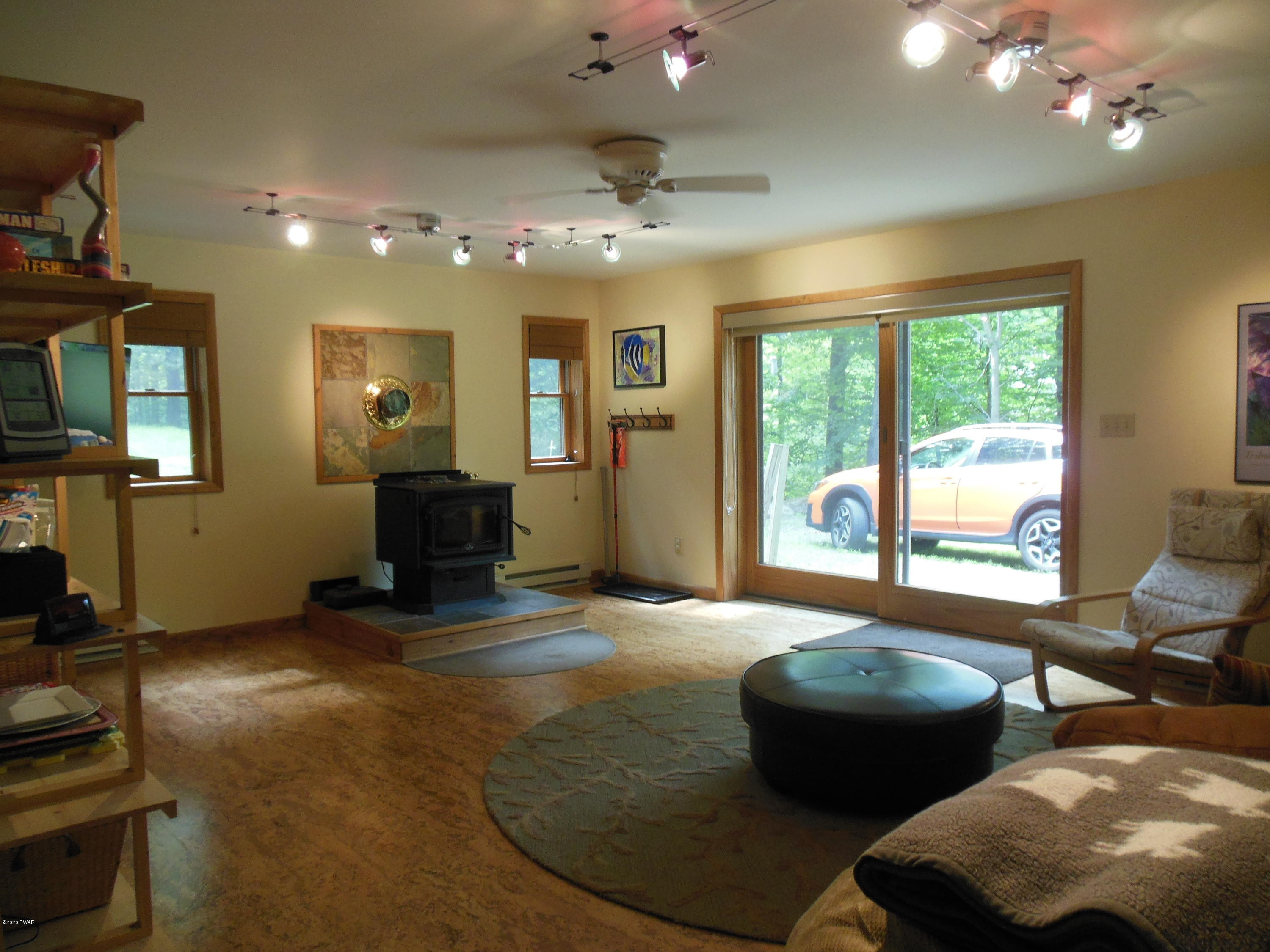 87 Ridge Road Lake Ariel, PA 18436 - Photo 31 of 63 Family Room