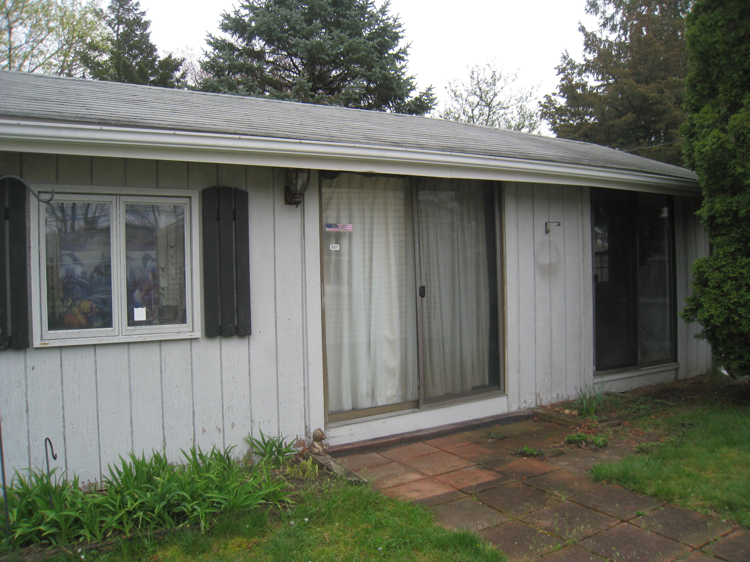 34 Tevyaw Road Hyannis, MA 02601 - Photo 26 of 28 a backyard of a house