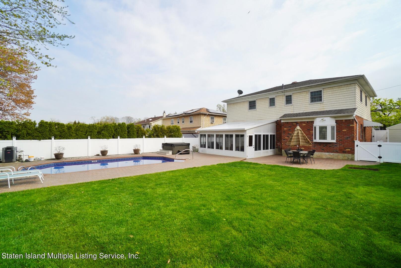 111 Medford Road Staten Island, NY 10304 - Photo 31 of 35 (31) BACKYARD