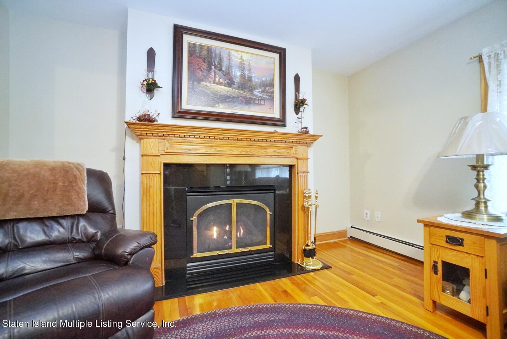 111 Medford Road Staten Island, NY 10304 - Photo 5 of 35 (5) FIREPLACE