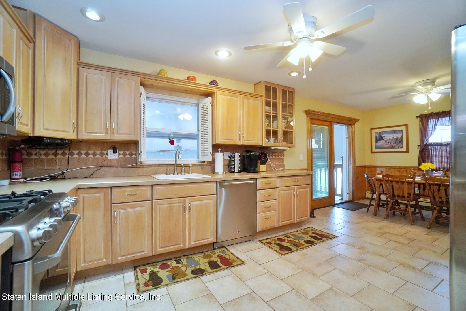 111 Medford Road Staten Island, NY 10304 - Photo 8 of 35 (8) KITCHEN