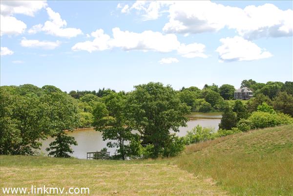 122 Pond View Farm Road West Tisbury, MA 02568 - Photo 9 of 14 http://d1qzqeyxiitrap.cloudfront.net/photos/30376/600/fce24135.jpg