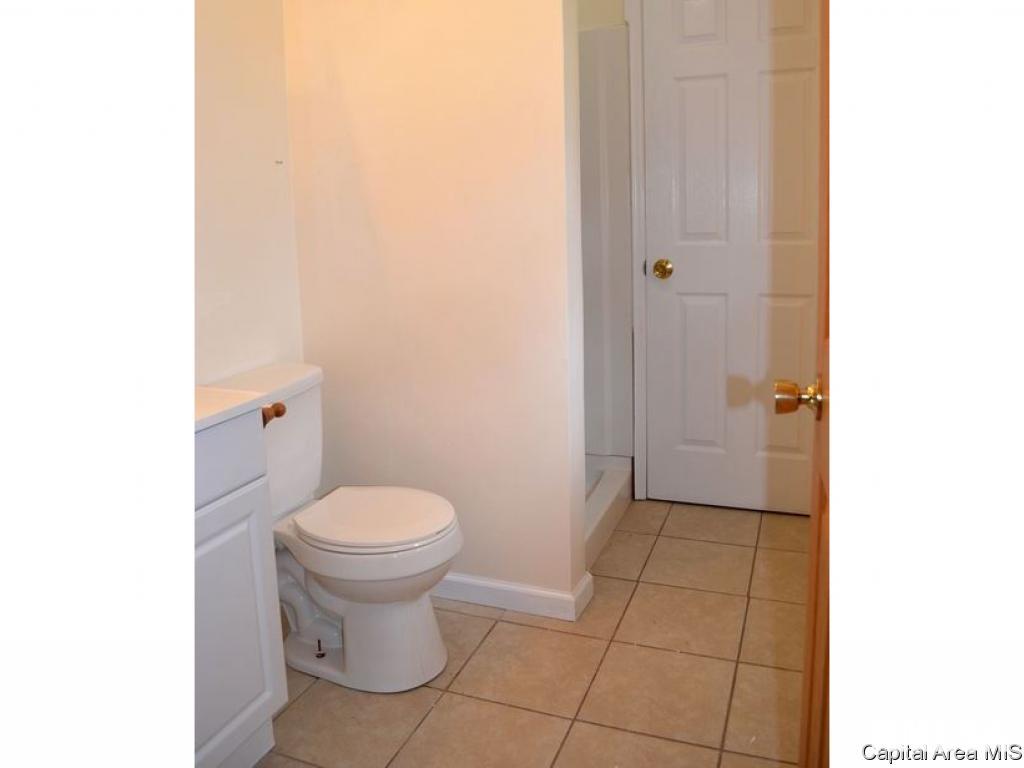 3029 Sherborn Road Springfield, IL 62702 - Photo 12 of 20