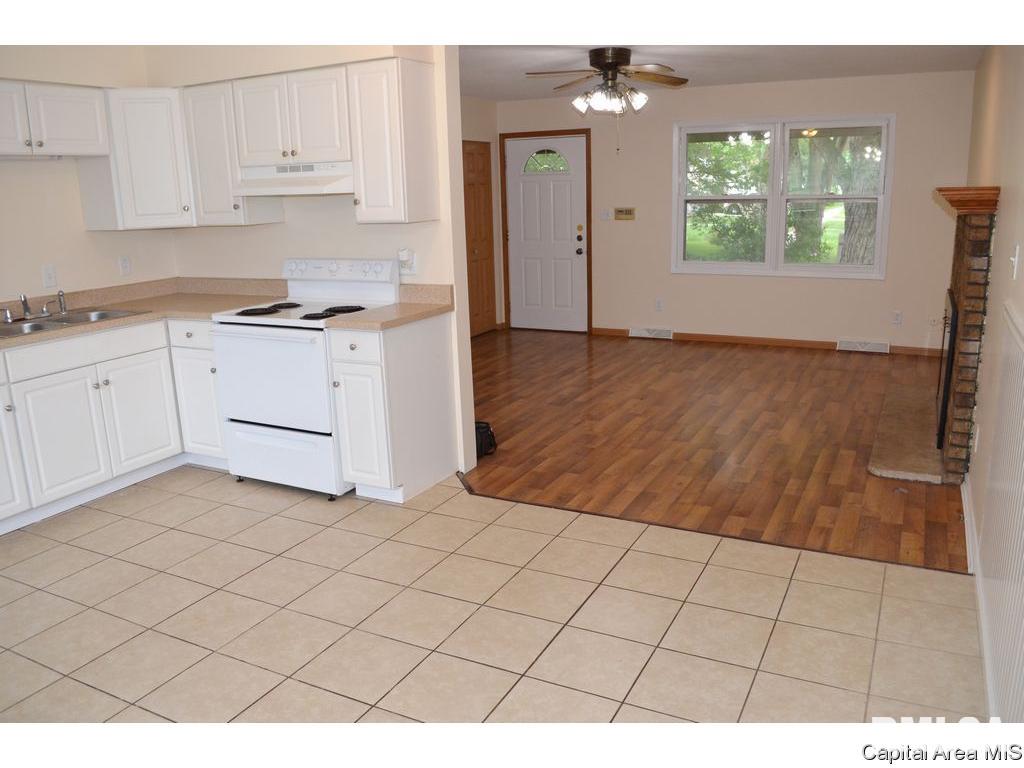 3029 Sherborn Road Springfield, IL 62702 - Photo 16 of 20