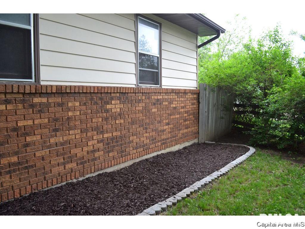 3029 Sherborn Road Springfield, IL 62702 - Photo 17 of 20
