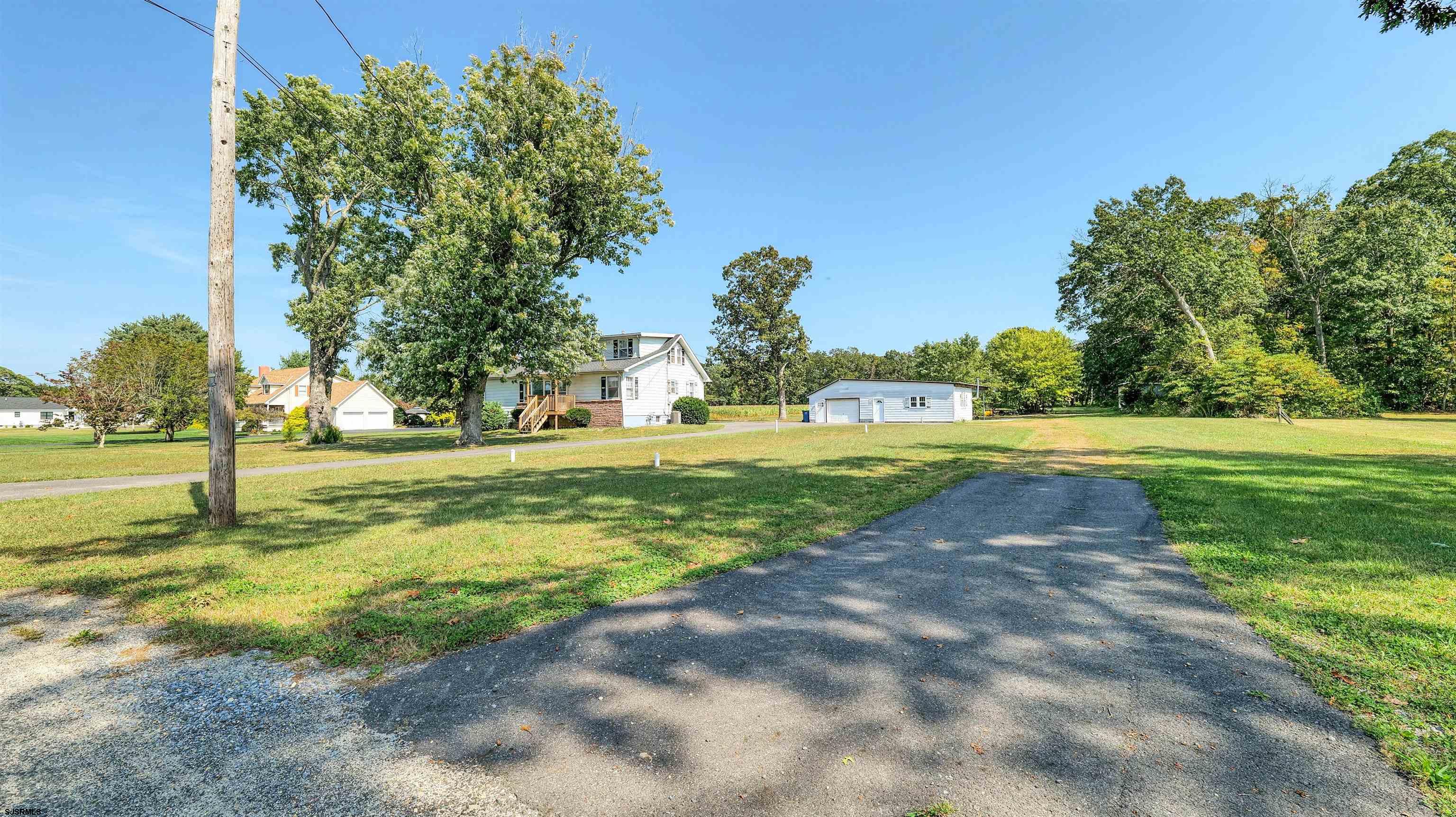 328 Llewellyn Avenue Richland, NJ 08350 - Photo 4 of 44 a view of a yard with basketball court