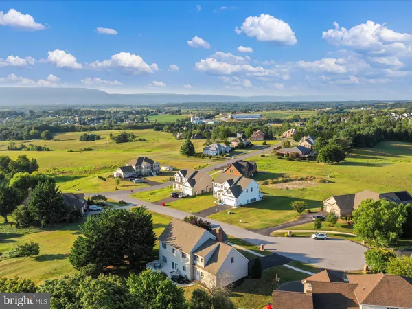 $452,900 | 1440 Highfield Court, Chambersburg, PA 17202