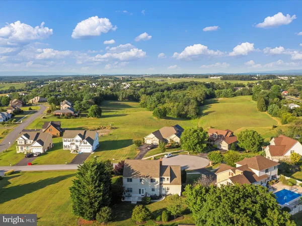 $452,900 | 1440 Highfield Court, Chambersburg, PA 17202