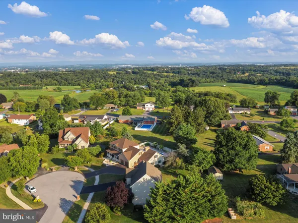 $452,900 | 1440 Highfield Court, Chambersburg, PA 17202