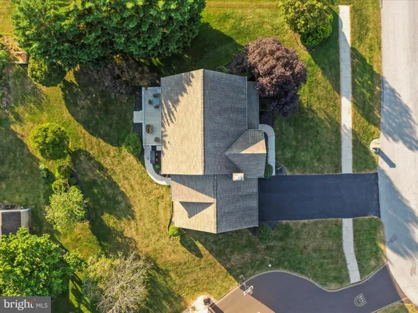 $452,900 | 1440 Highfield Court, Chambersburg, PA 17202