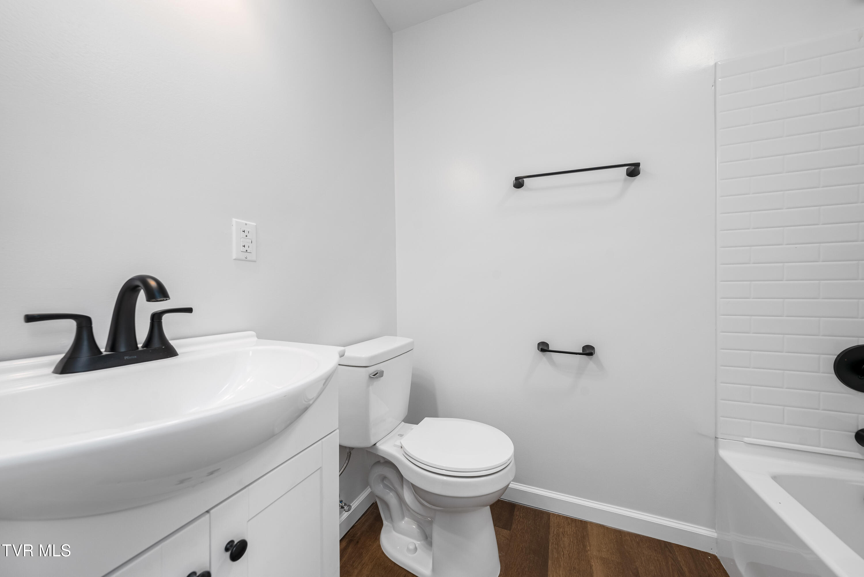 1007 Spring Street Johnson City, TN 37604 - Photo 30 of 45 Guest Bathroom #2