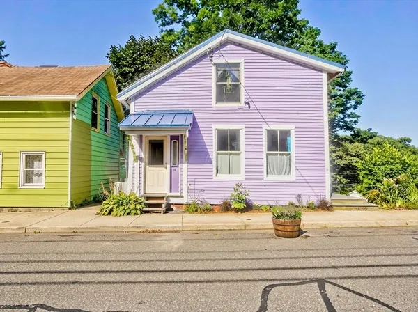 $290,000 | 34 Washington Street, Greenfield, MA 01301