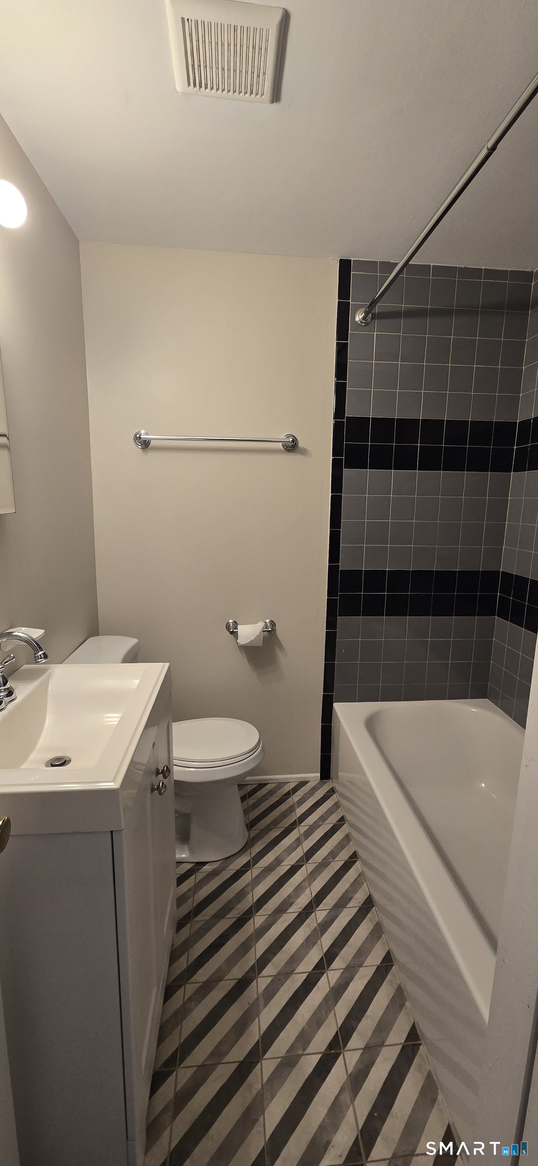 263 Broadway Norwich, CT 06360 - Photo 3 of 3