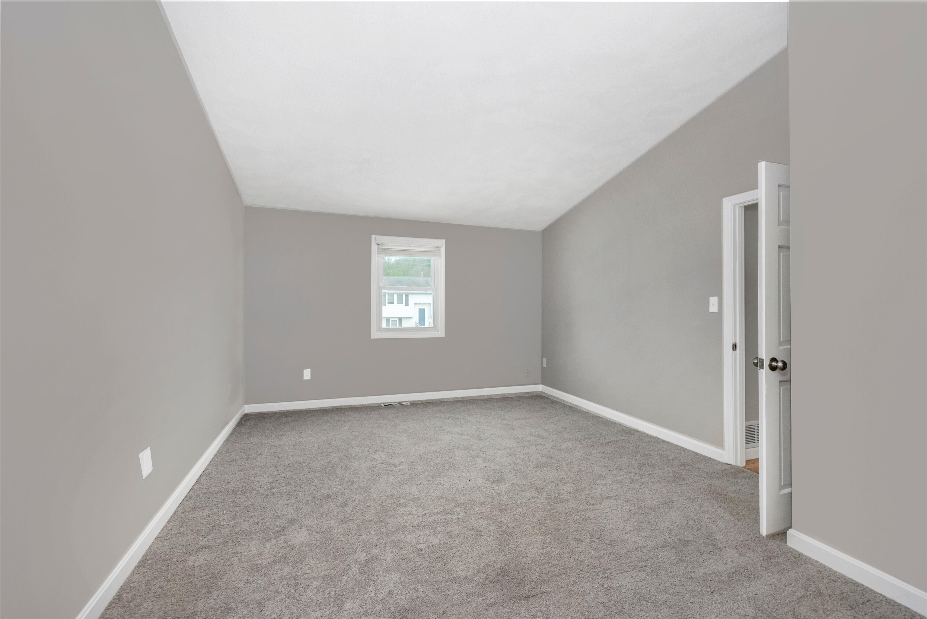 6 Cassandra Lane Nashua, NH 03064 - Photo 22 of 39