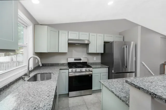 $550,000 | 6 Cassandra Lane, Nashua, NH 03064