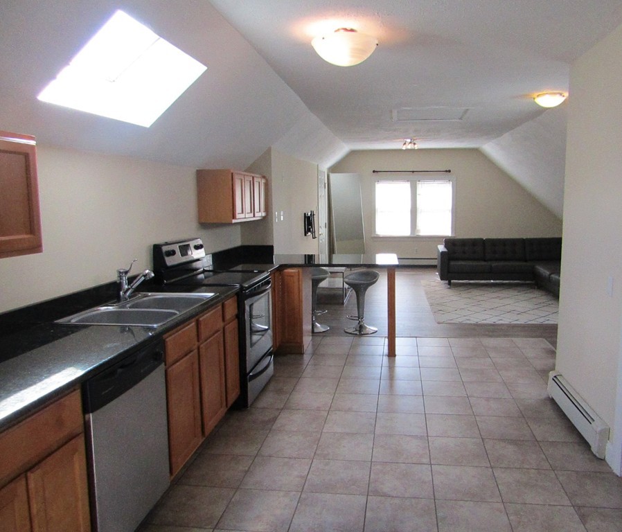 8 Tahanto Road, Unit 3 Worcester, MA 01602 - Photo 3 of 13