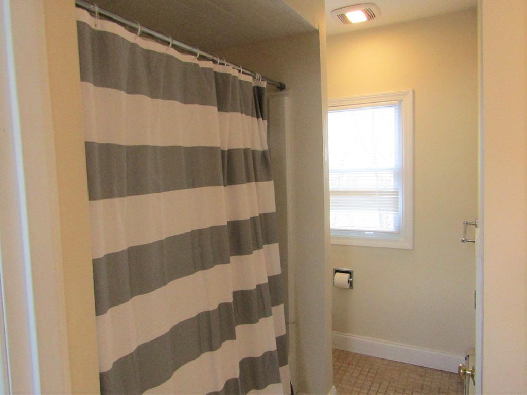 8 Tahanto Road, Unit 3 Worcester, MA 01602 - Photo 9 of 13