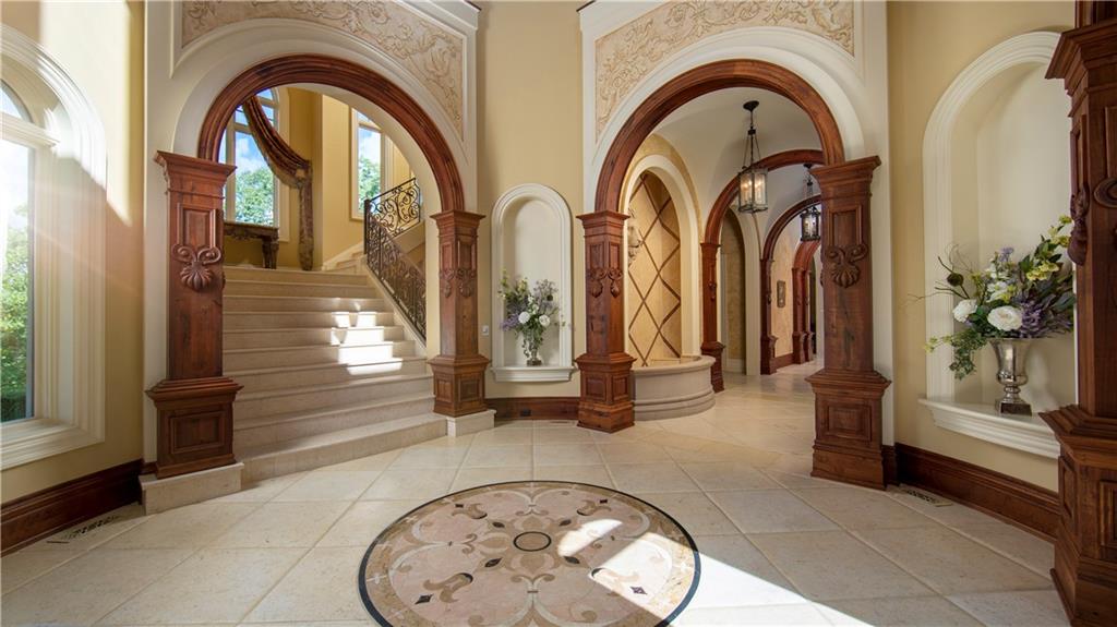 340 Fox Hunt Road Pittsburgh, PA 15238 - Photo 3 of 25