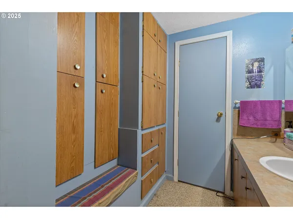 $374,000 | 353 North Deerlane Drive, Otis, OR 97368