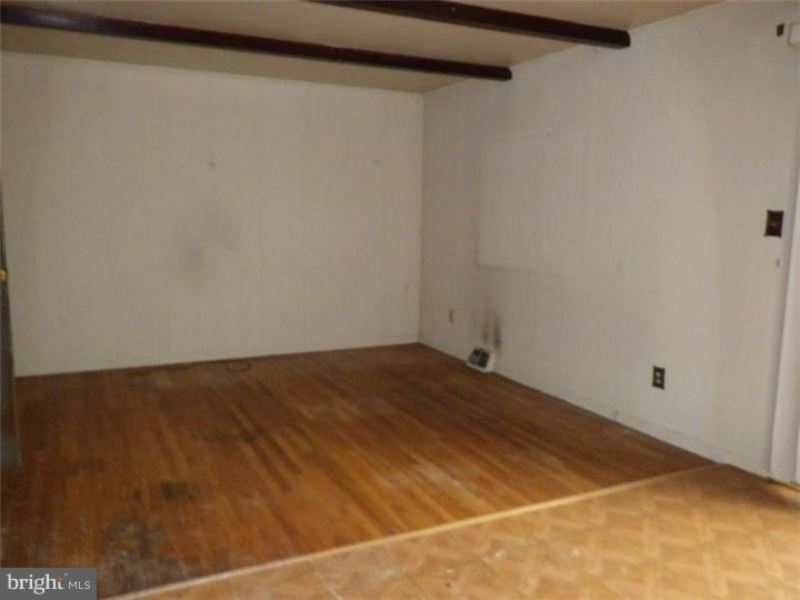 737 West Rolling Road Springfield, PA 19064 - Photo 4 of 9