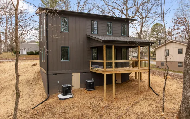 $590,000 | 102 Sunnybrook Trail, Signal Mountain, TN 37377