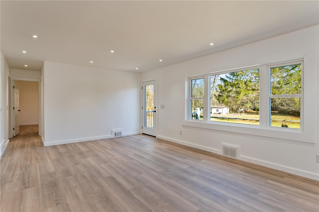 471 Skuse Road Phelps, NY 14456 - Photo 8 of 49