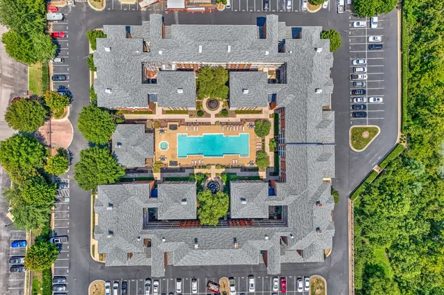 $499,900 | 309 Seven Springs Way, Unit 402, Brentwood, TN 37027