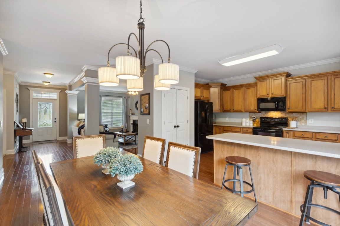 52 Abbey Road Lebanon, TN 37090 - Photo 12 of 40 a large kitchen with stainless steel appliances microwave a stove and white cabinets