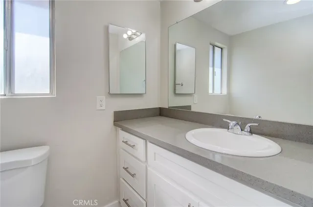 $555,000 | 2525 North Bourbon Street, Unit T4, Orange, CA 92865