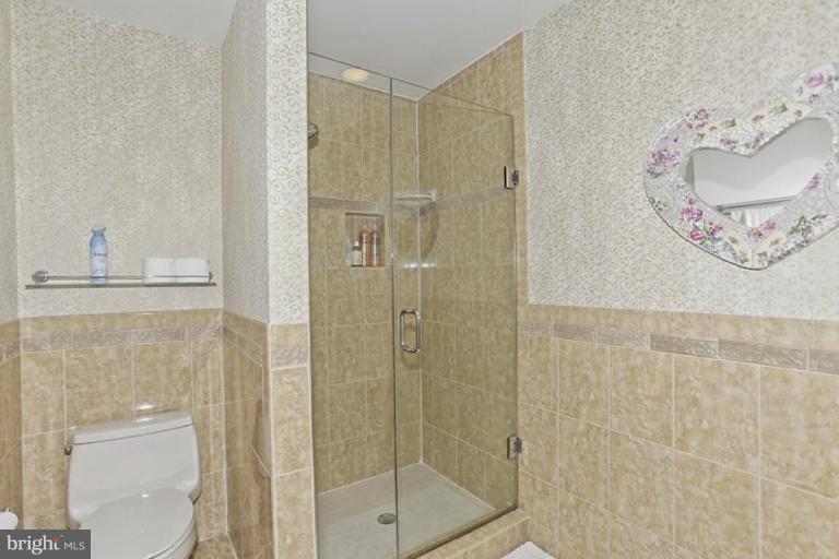 7908 Raphael Court Potomac, MD 20854 - Photo 14 of 27 Master Bath #2