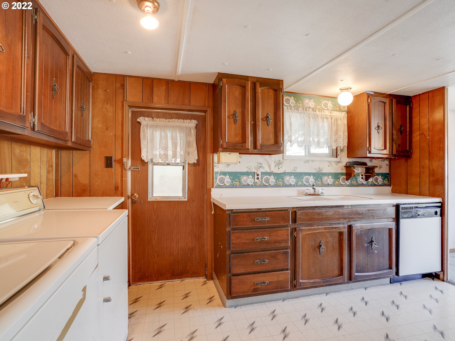17655 Southeast Bluff Road, Unit 25 Sandy, OR 97055 - Photo 11 of 32 Gallery Image 11
