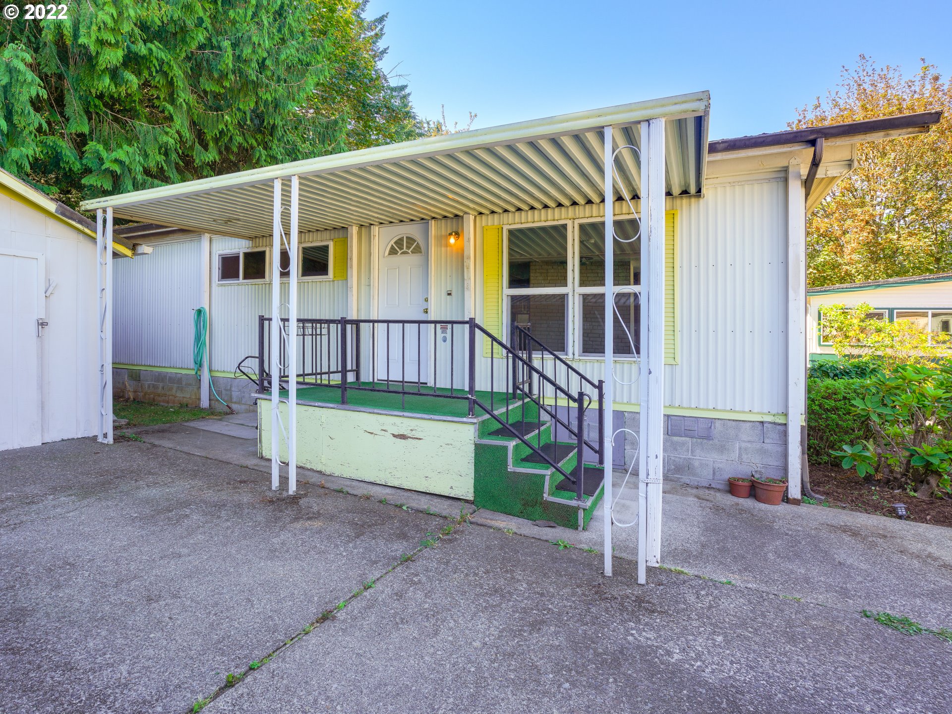 17655 Southeast Bluff Road, Unit 25 Sandy, OR 97055 - Photo 24 of 32 Gallery Image 24