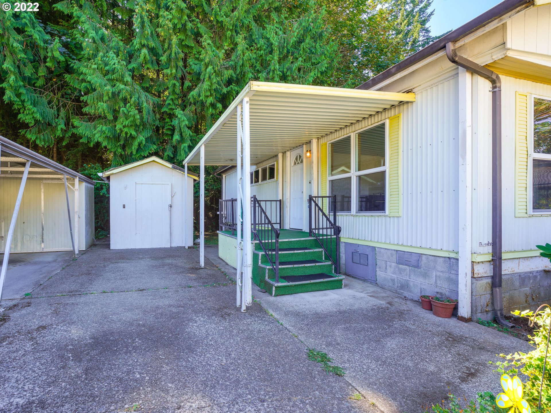 17655 Southeast Bluff Road, Unit 25 Sandy, OR 97055 - Photo 25 of 32 Gallery Image 25