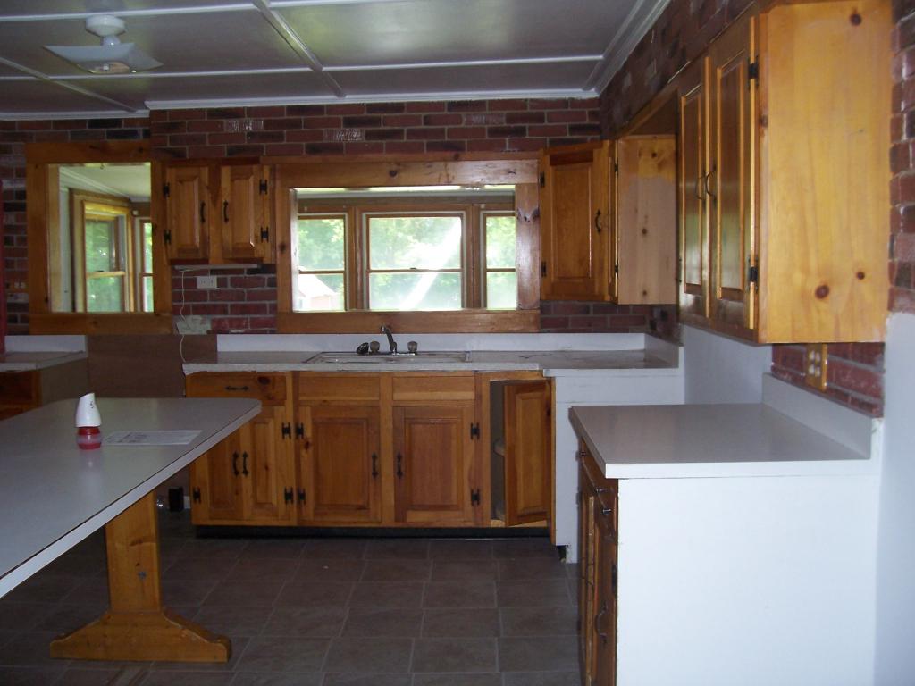 131 Beech Street Bennington, VT 05201 - Photo 3 of 18 Gallery Image 3