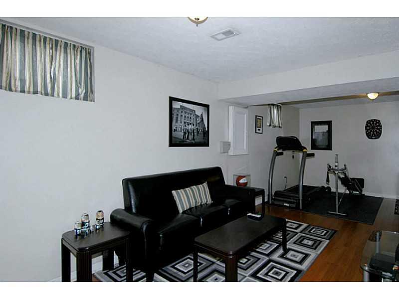 3008 Meyeridge Road Pittsburgh, PA 15209 - Photo 20 of 25 Den/Family/Great Room.
