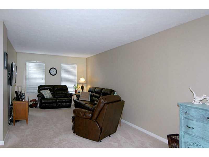 3008 Meyeridge Road Pittsburgh, PA 15209 - Photo 9 of 25 Den/Family/Great Room.