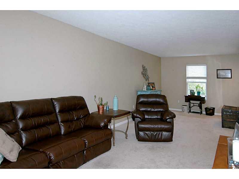 3008 Meyeridge Road Pittsburgh, PA 15209 - Photo 10 of 25 Den/Family/Great Room.