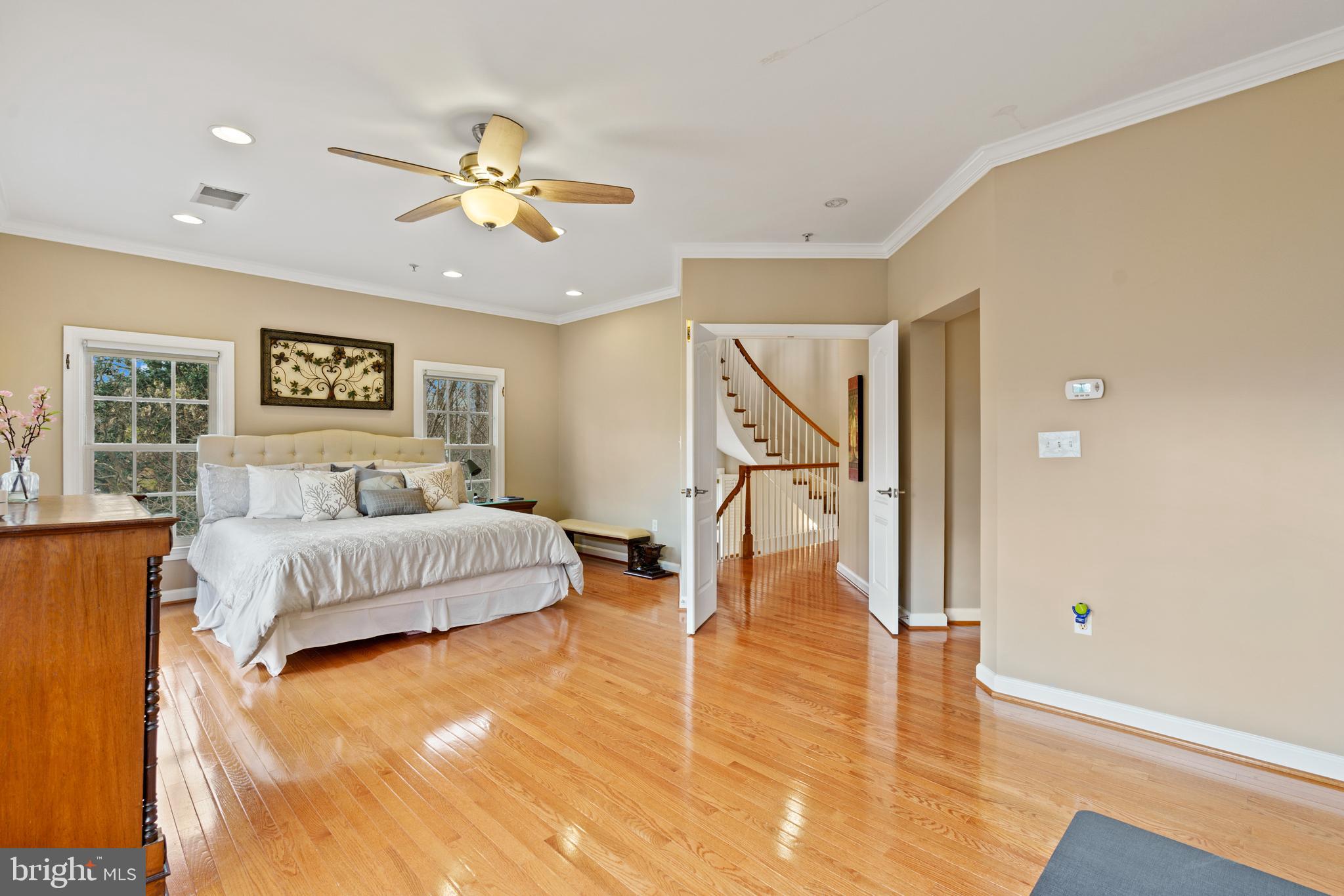 7429 Seneca Ridge Drive McLean, VA 22102 - Photo 23 of 48 Primary bedroom