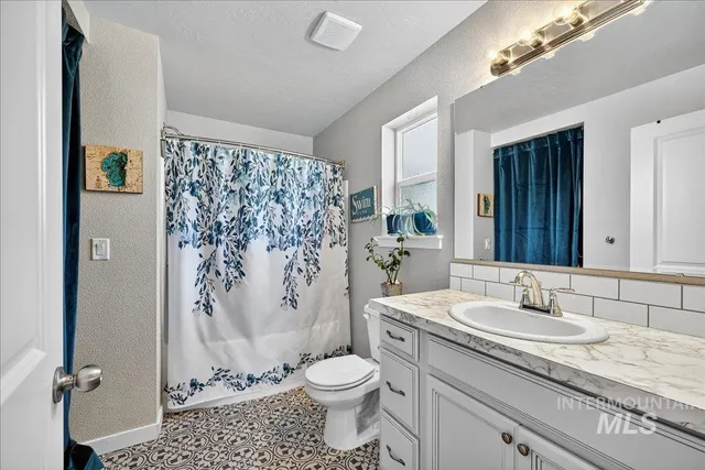 $444,900 | 3174 North Greengate Way, Star, ID 83669