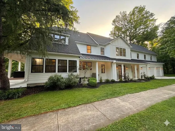 $1,700,000 | 101 West Oak Avenue, Moorestown, NJ 08057