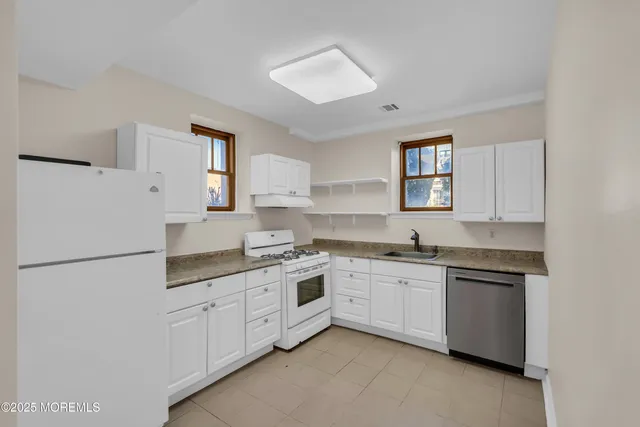 $1,900 | 218 2nd Avenue, Unit 100E, Asbury Park, NJ 07712