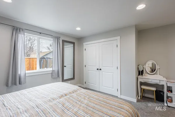 $355,000 | 310 West Owyhee Avenue, Homedale, ID 83628