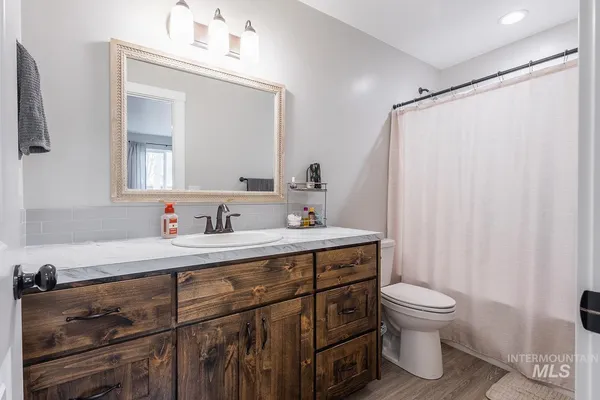 $355,000 | 310 West Owyhee Avenue, Homedale, ID 83628