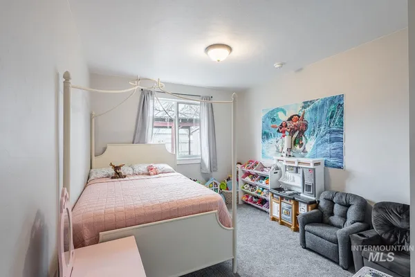 $355,000 | 310 West Owyhee Avenue, Homedale, ID 83628