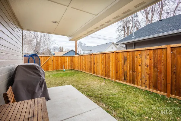 $355,000 | 310 West Owyhee Avenue, Homedale, ID 83628