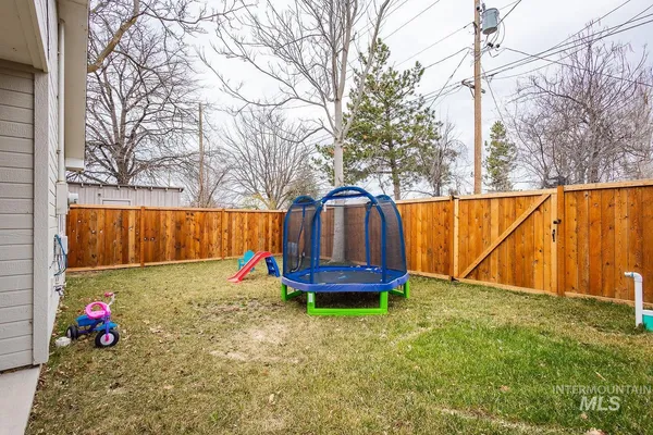 $355,000 | 310 West Owyhee Avenue, Homedale, ID 83628