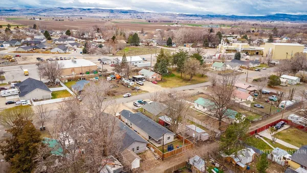 $355,000 | 310 West Owyhee Avenue, Homedale, ID 83628