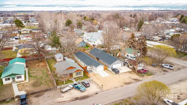 $355,000 | 310 West Owyhee Avenue, Homedale, ID 83628