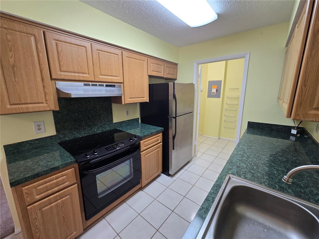 8027 Picketts Court, Unit A Weeki Wachee, FL 34613 - Photo 4 of 15