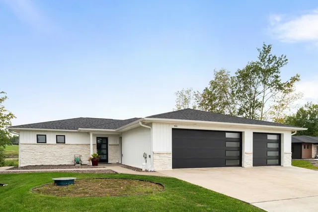 $799,900 | 546 Marina Drive, Superior, WI 54880